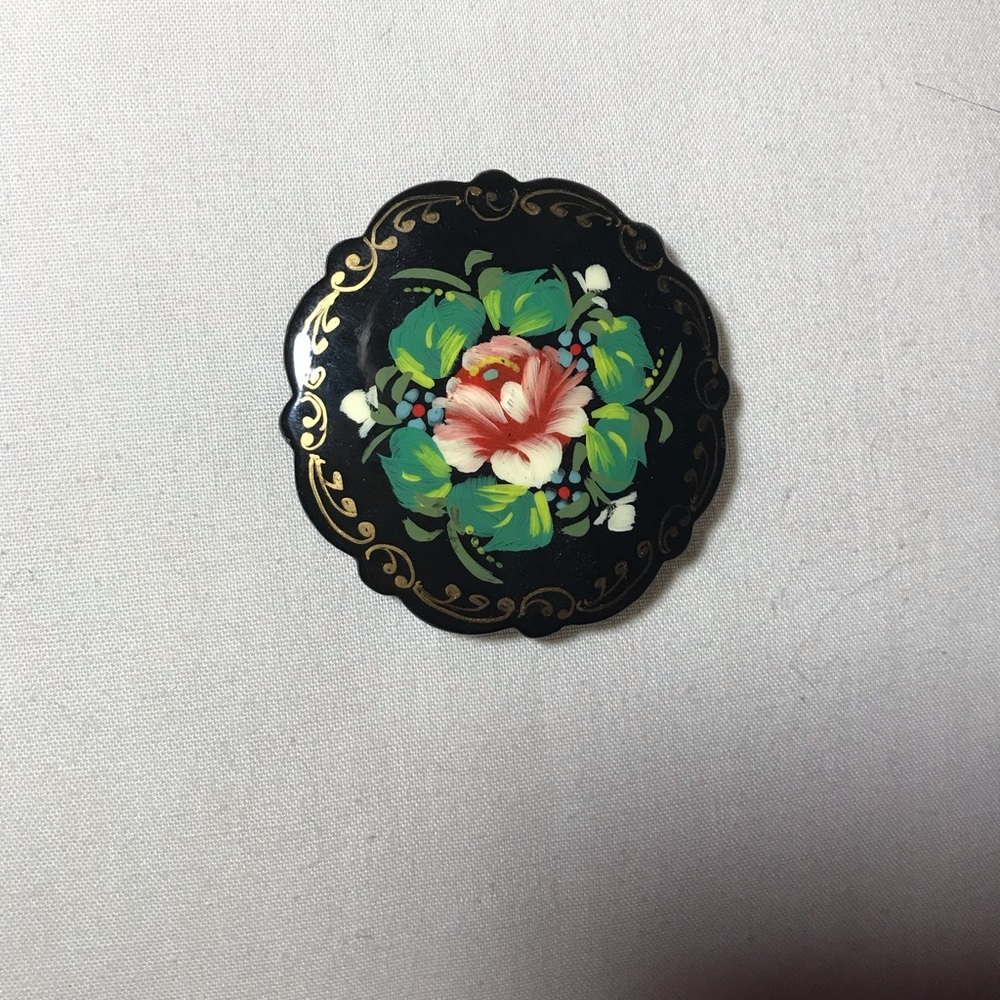 Vintage lacquer brooch.  Palekh Russian art